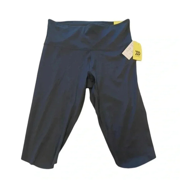 All In Montion NWT Ultra High  Rise Black Capri Size Large - Picture 4 of 8